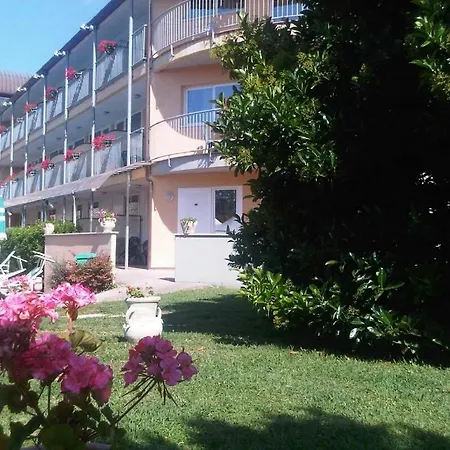 Ξενοδοχείο Ala Bianca 3*